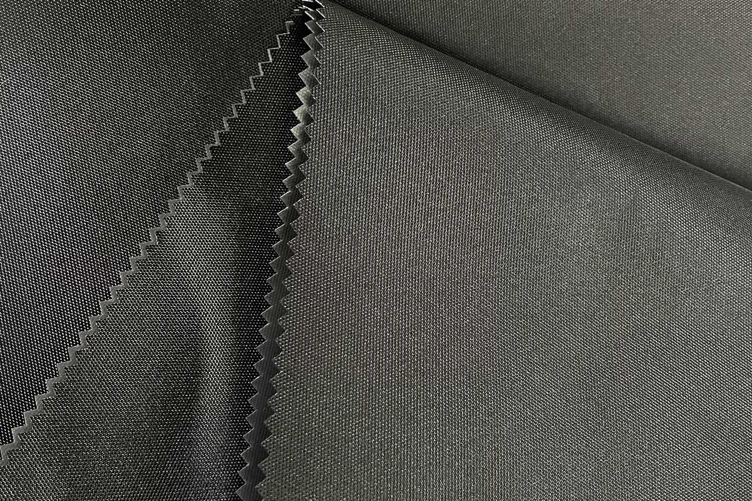 600d Gucci s PVC obloženim